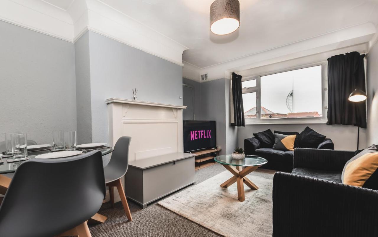 Best Price! Perfect Gunwharf Accommodation - 5 Single Beds Or Kingsize Free Parking Portsmouth Zewnętrze zdjęcie