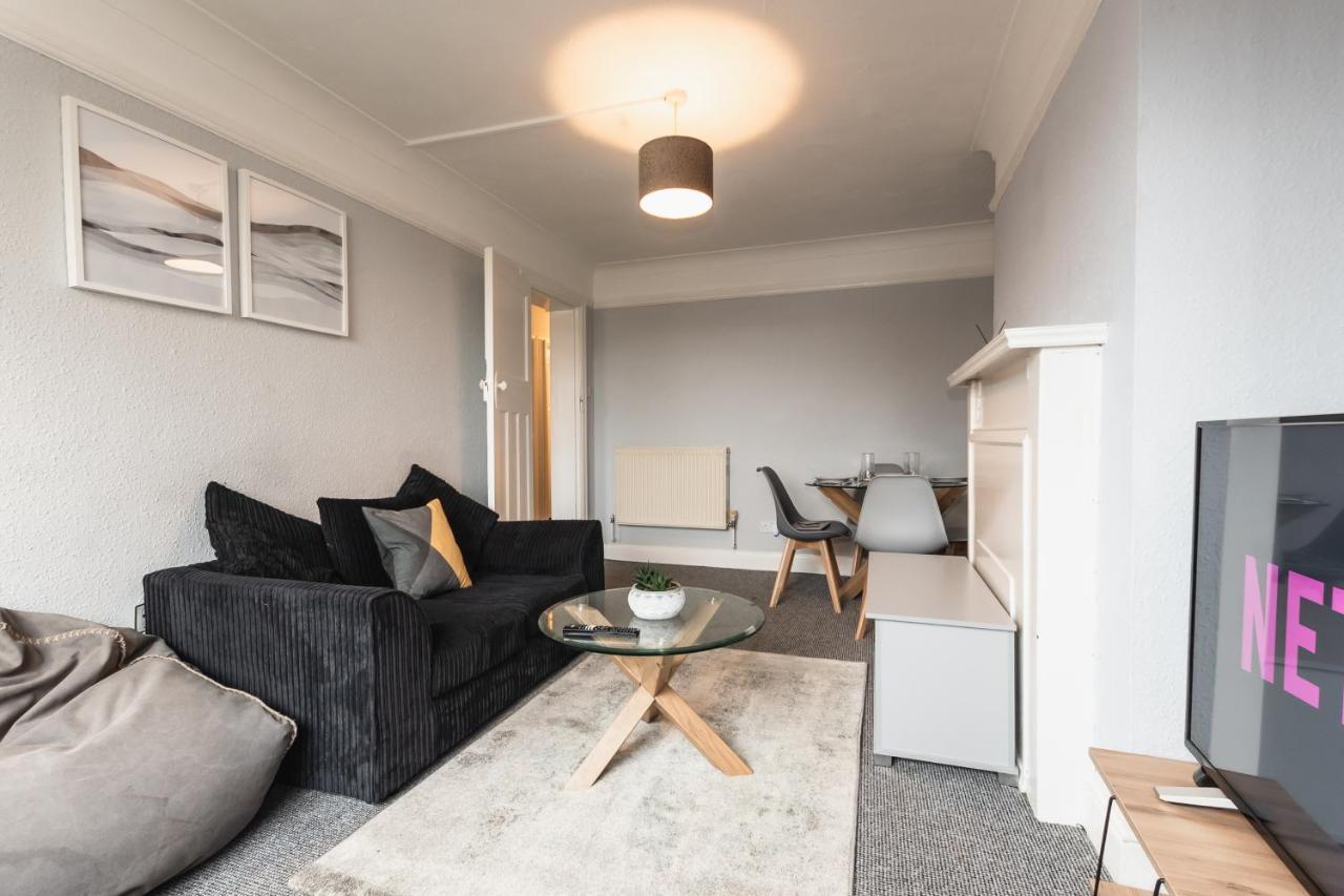 Best Price! Perfect Gunwharf Accommodation - 5 Single Beds Or Kingsize Free Parking Portsmouth Zewnętrze zdjęcie