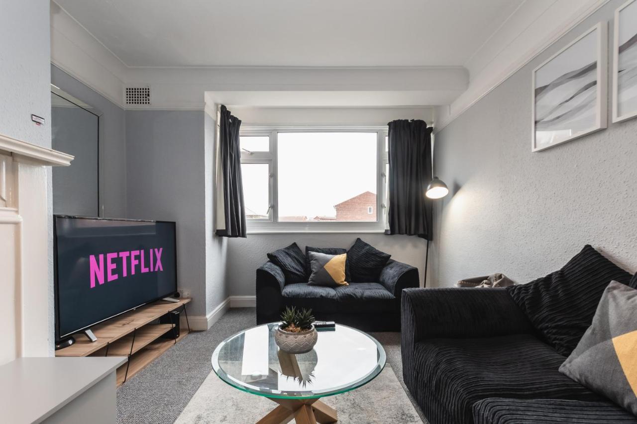 Best Price! Perfect Gunwharf Accommodation - 5 Single Beds Or Kingsize Free Parking Portsmouth Zewnętrze zdjęcie