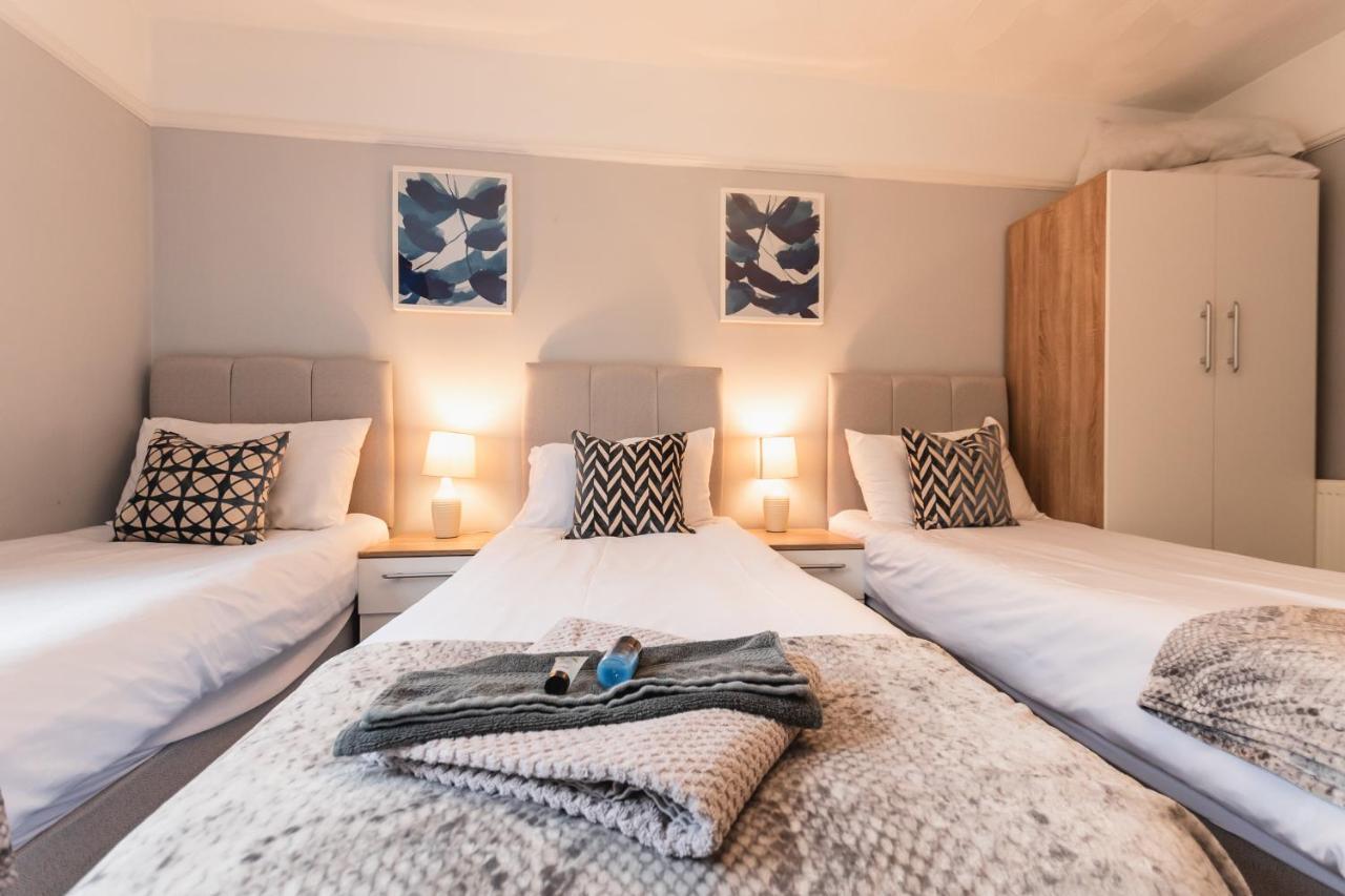 Best Price! Perfect Gunwharf Accommodation - 5 Single Beds Or Kingsize Free Parking Portsmouth Zewnętrze zdjęcie