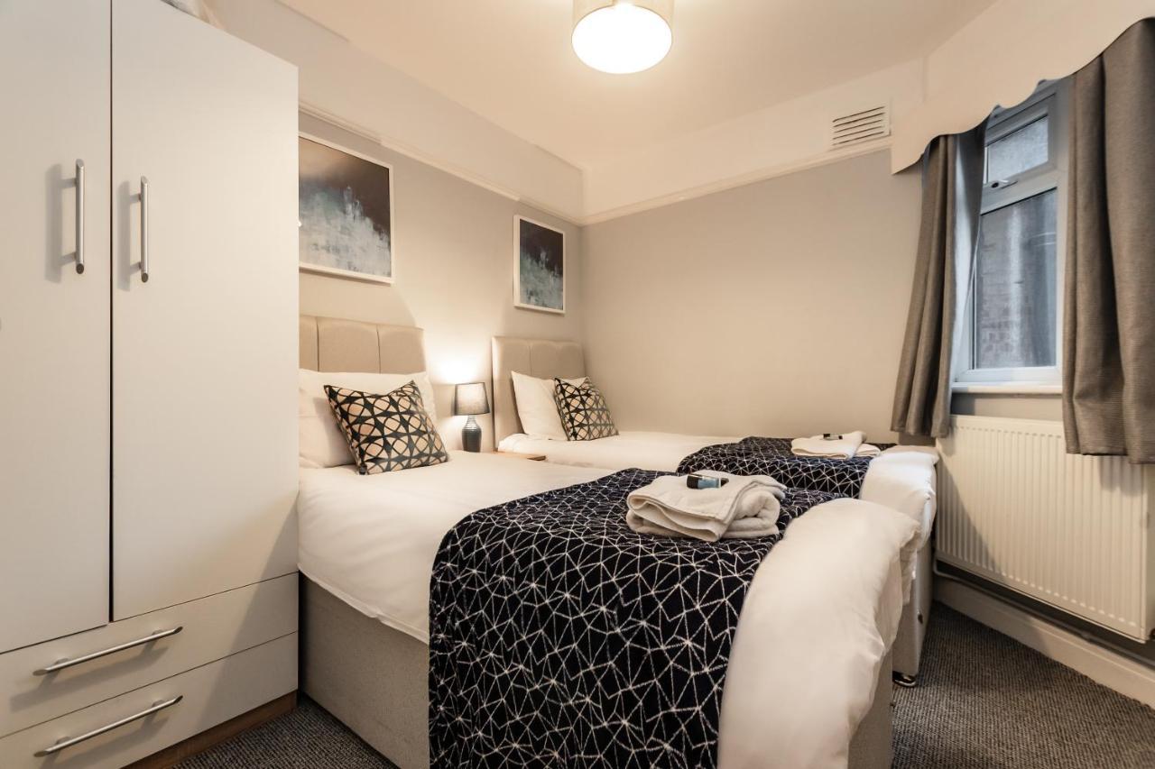 Best Price! Perfect Gunwharf Accommodation - 5 Single Beds Or Kingsize Free Parking Portsmouth Zewnętrze zdjęcie