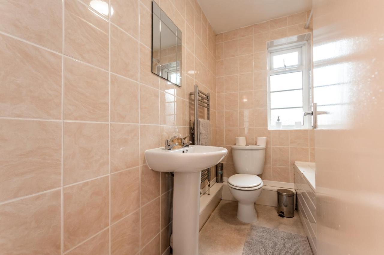 Best Price! Perfect Gunwharf Accommodation - 5 Single Beds Or Kingsize Free Parking Portsmouth Zewnętrze zdjęcie