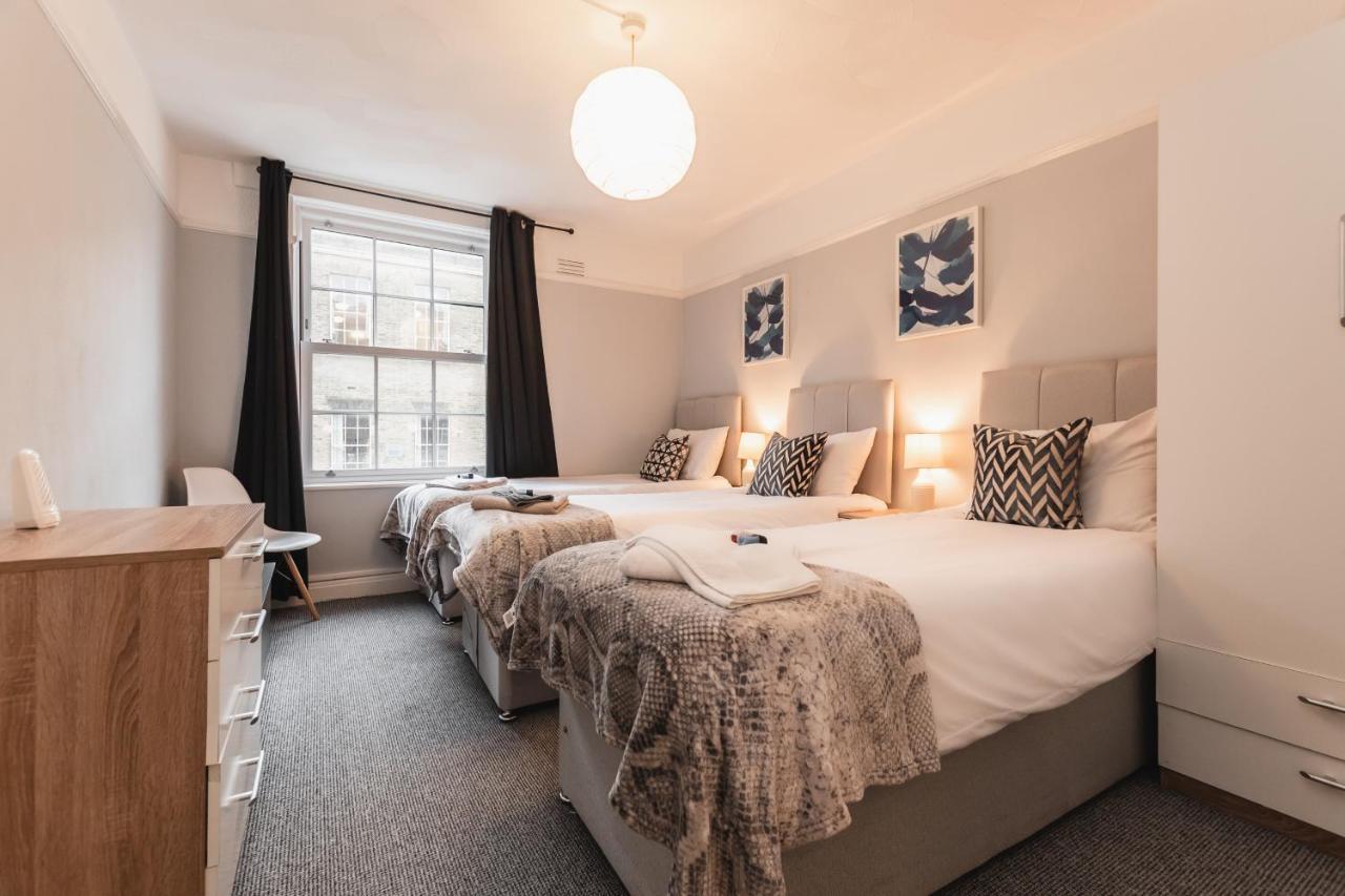 Best Price! Perfect Gunwharf Accommodation - 5 Single Beds Or Kingsize Free Parking Portsmouth Zewnętrze zdjęcie