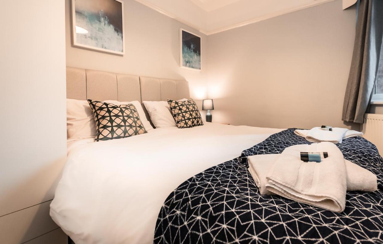 Best Price! Perfect Gunwharf Accommodation - 5 Single Beds Or Kingsize Free Parking Portsmouth Zewnętrze zdjęcie