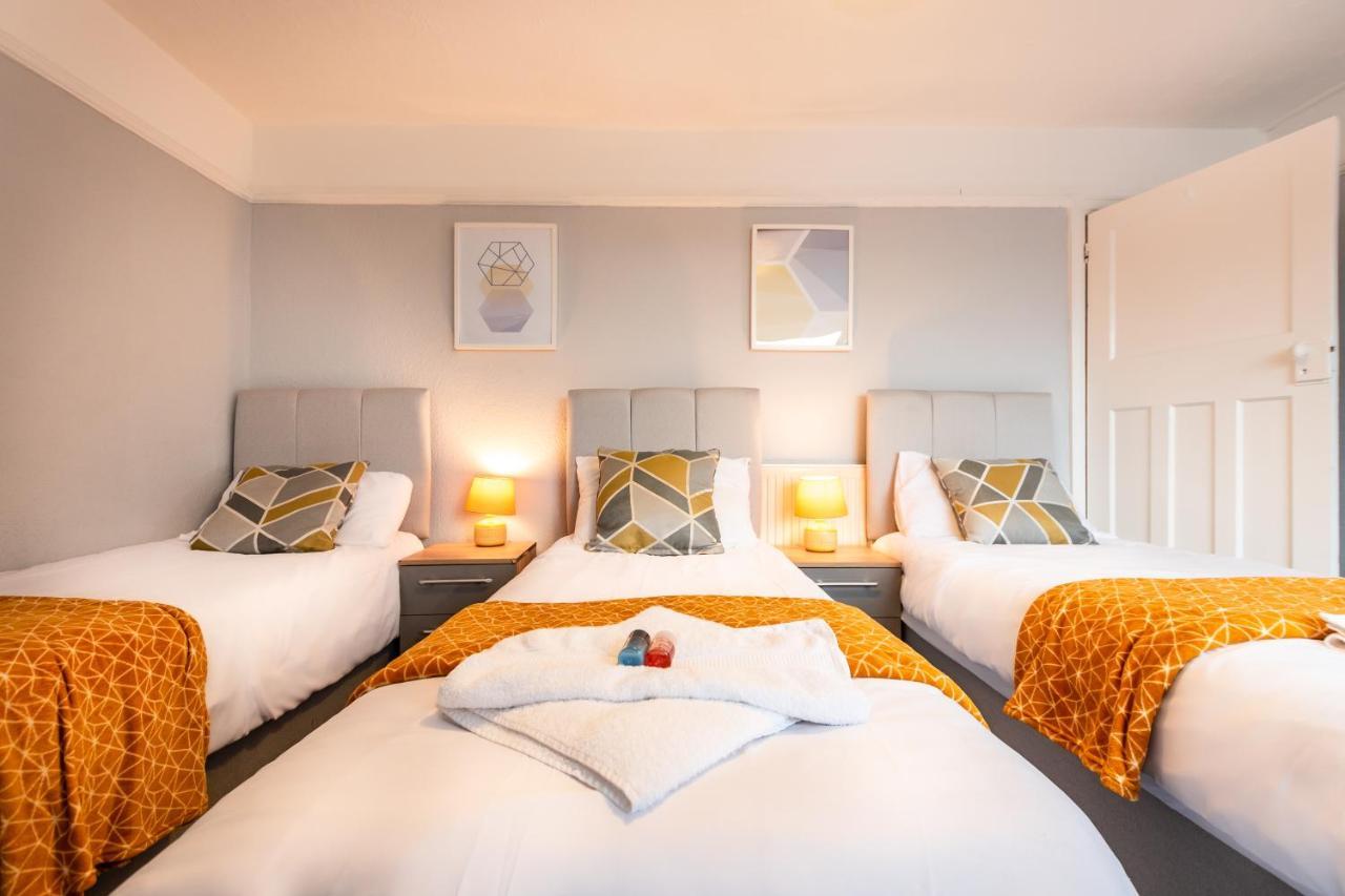Best Price! Perfect Gunwharf Accommodation - 5 Single Beds Or Kingsize Free Parking Portsmouth Zewnętrze zdjęcie
